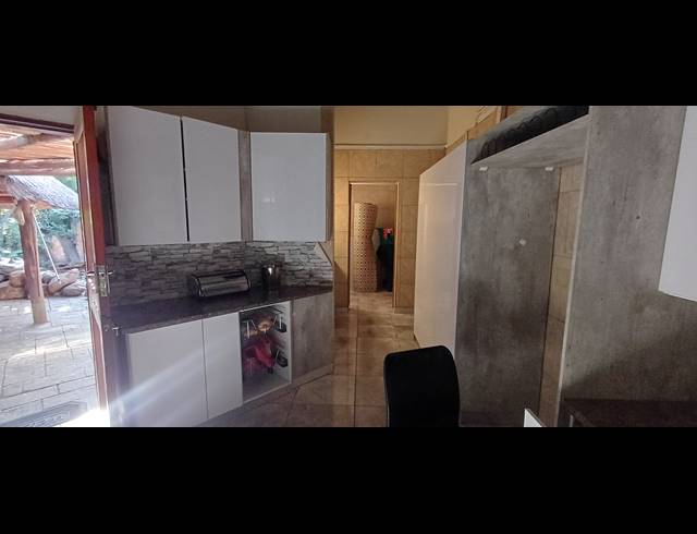 3 BEDROOM FREEHOLD FOR SALE IN KARENPARK